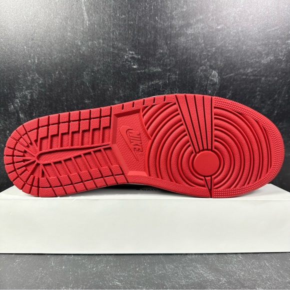 NIKE AIR JORDAN 1 RETRO LOW OG BLACK TOE MENS SHOES SIZE 10.5 LEATHER WHITE RED - Picture 5 of 11